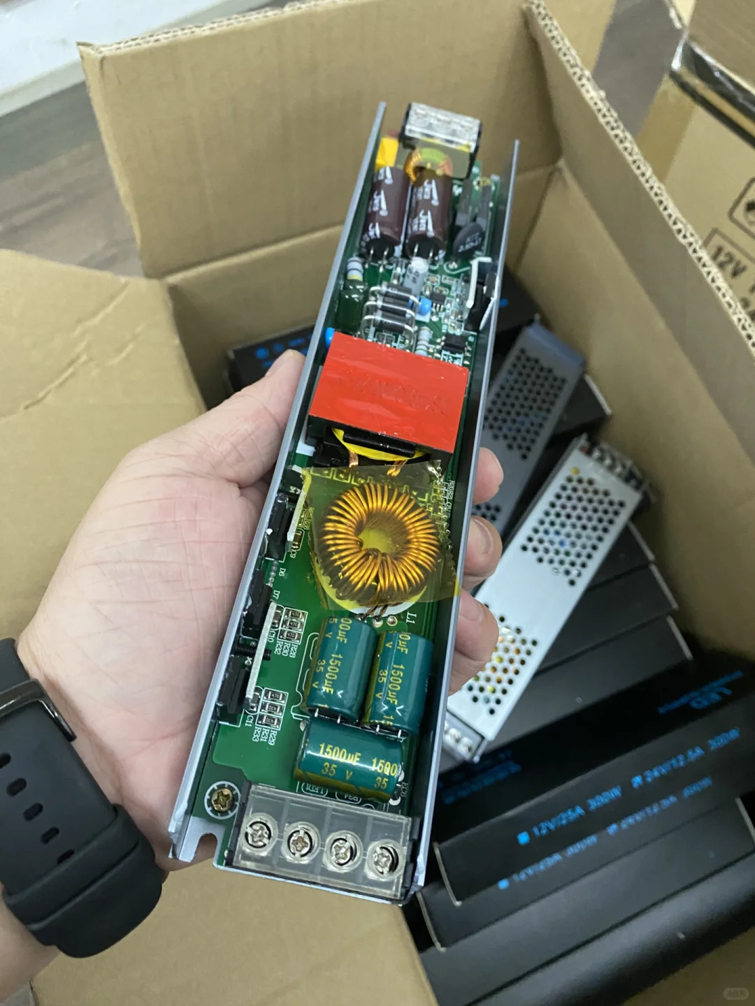 LED线型灯专用开关电源