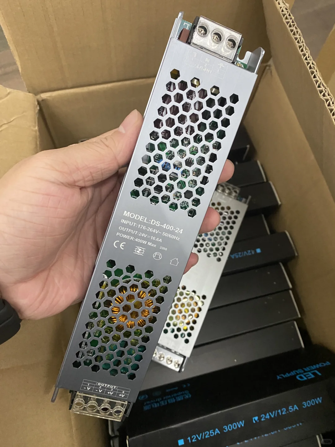 LED线型灯专用开关电源