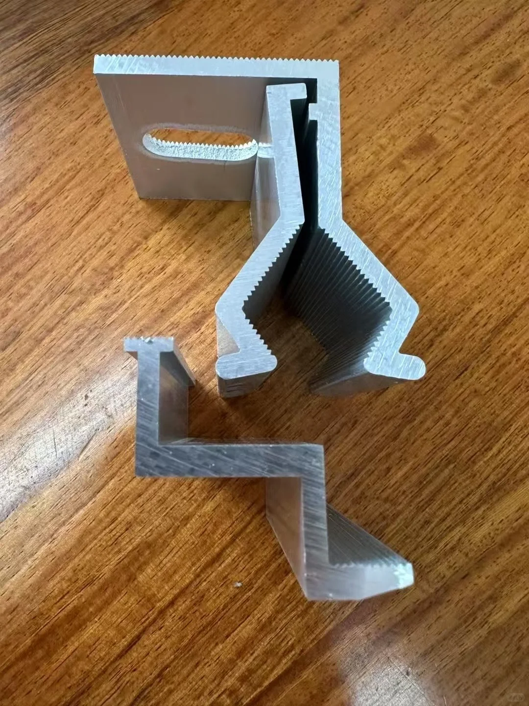 铝型材免导轨夹具一体式夹具设计