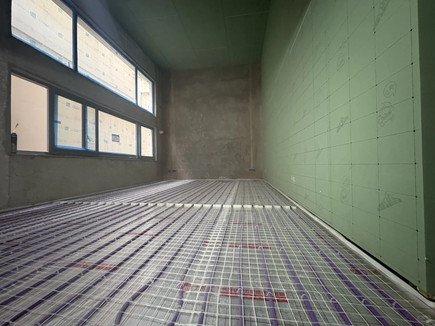 地暖回填冲筋找平