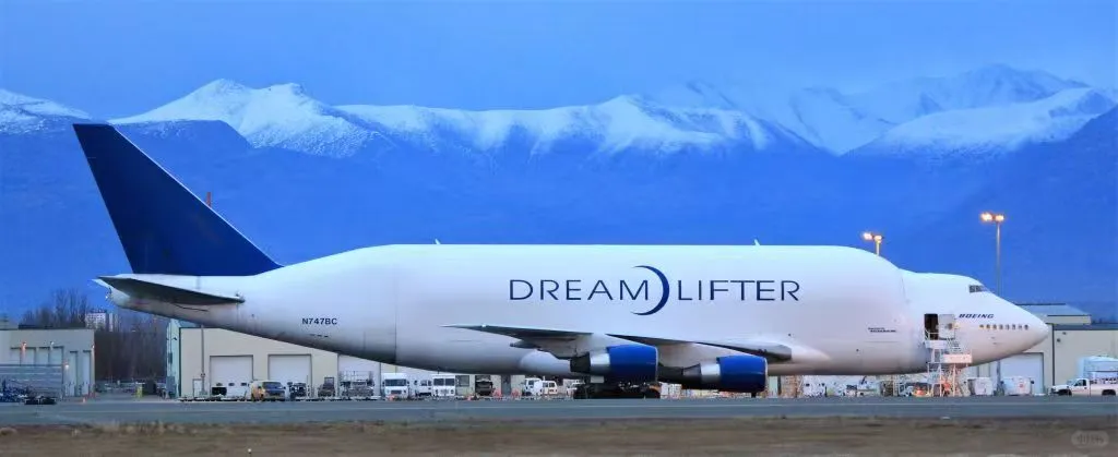 10.6 全球仅有4架的Dream Lifter就在眼前！