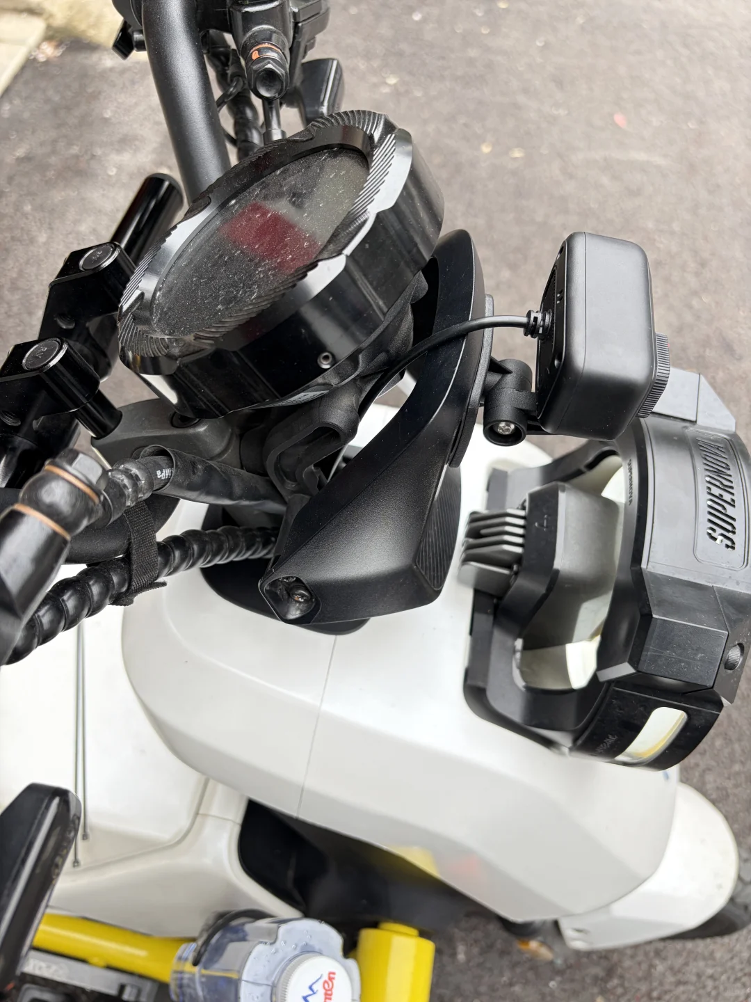 UmAx内接线行车记录仪