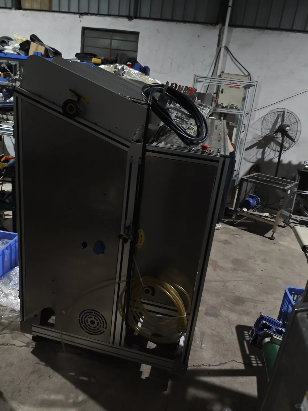 伟东8改6双枪面膜灌装机