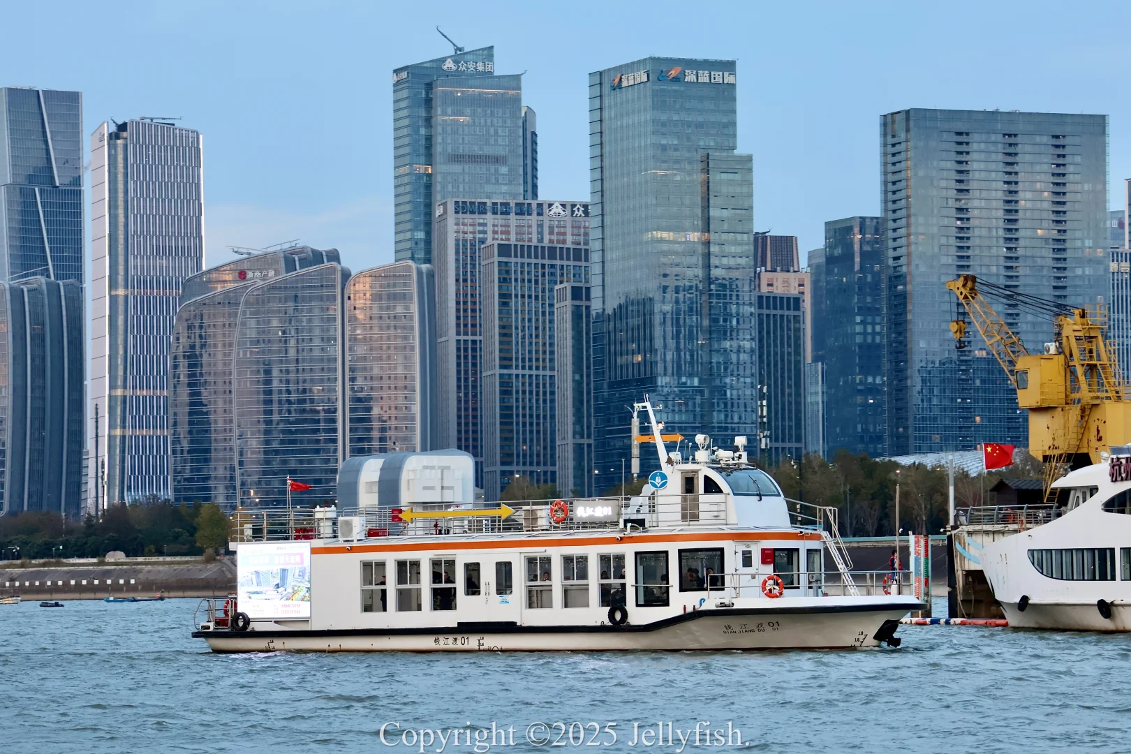 钱江三桥临时轮渡 运营首日随摄