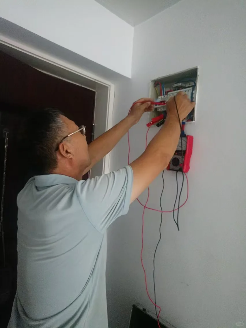 今天开关跳闸修电路得好评啦