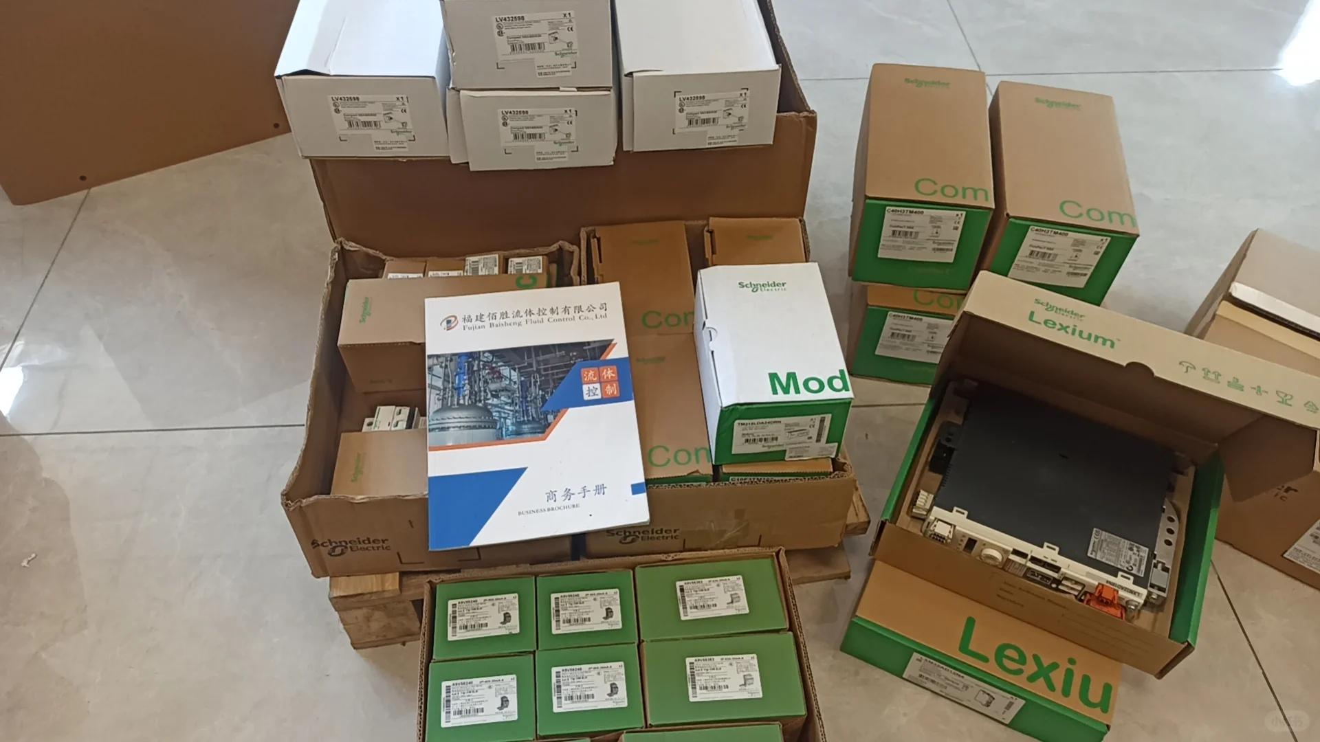 ELAU 艾乐 BCH16HD02330A5C 伺服电机