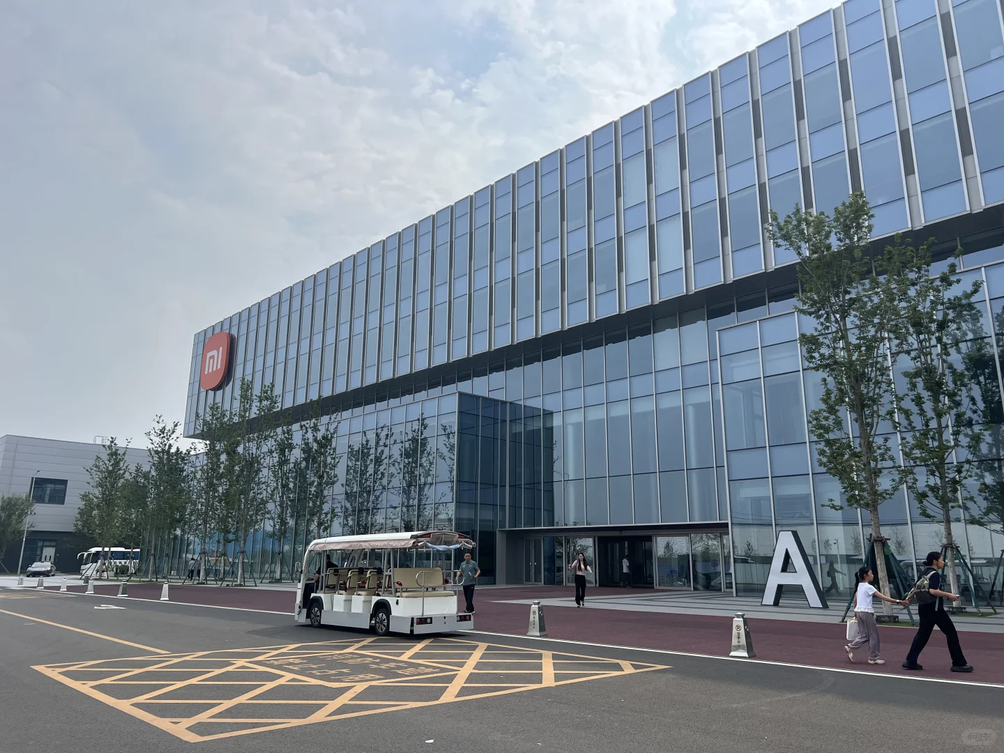 小米汽车工厂：现实版的科技“巧克力工厂”