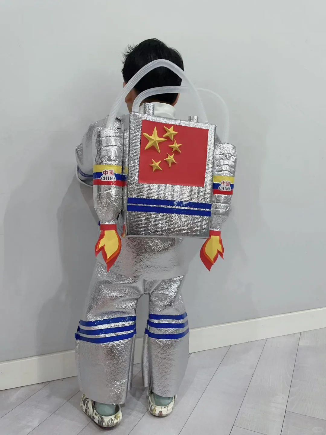 幼儿园环保模特秀，小小宇航员?‍?！