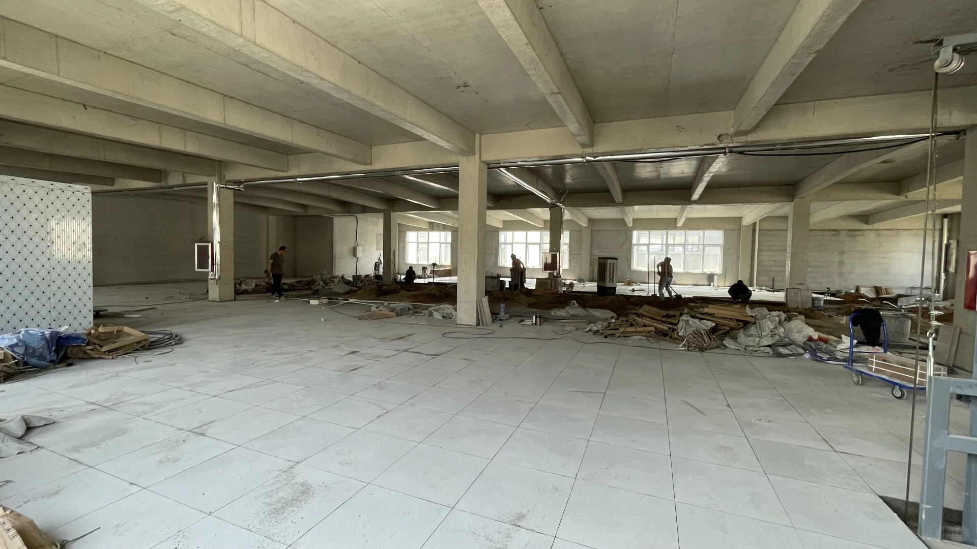 在淄博花150万开食品厂！装修中！