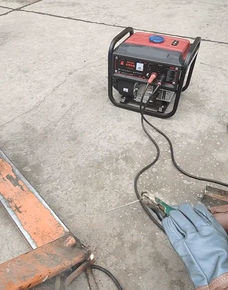 如果电焊能把我两焊在一起就好了