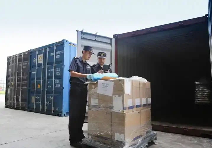 货物的“跨境借道”：过境运输通关须知