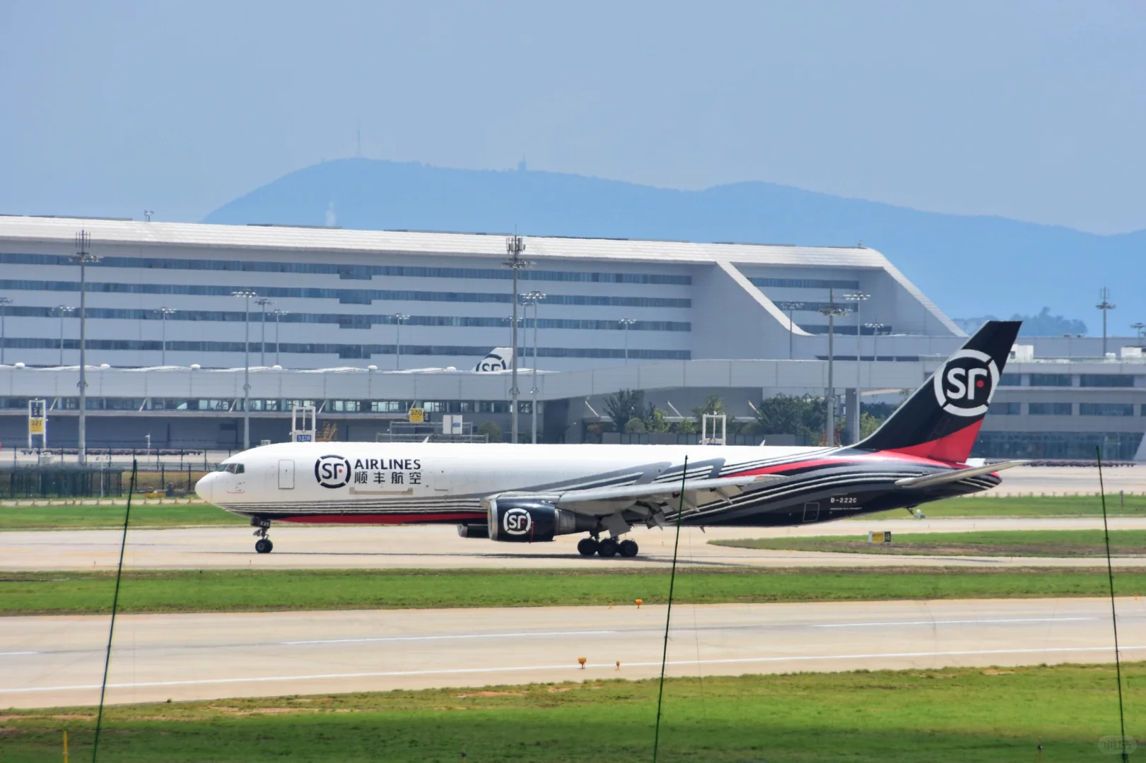 鄂州花湖国际机场随拍