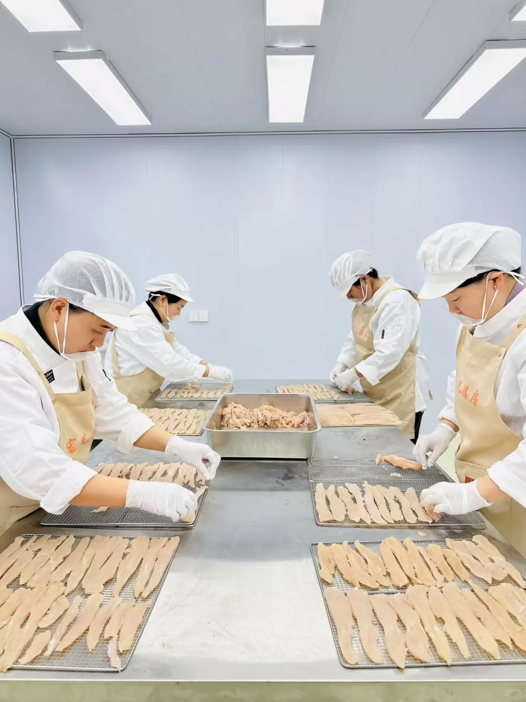 开宠物食品厂的牛马老板，也想躺平不工作啊