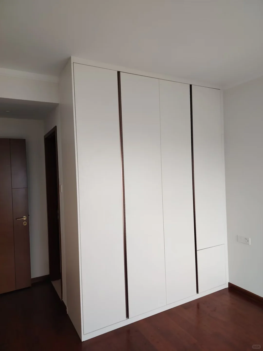 被圣都拿捏了！定制柜把我家空间榨干了