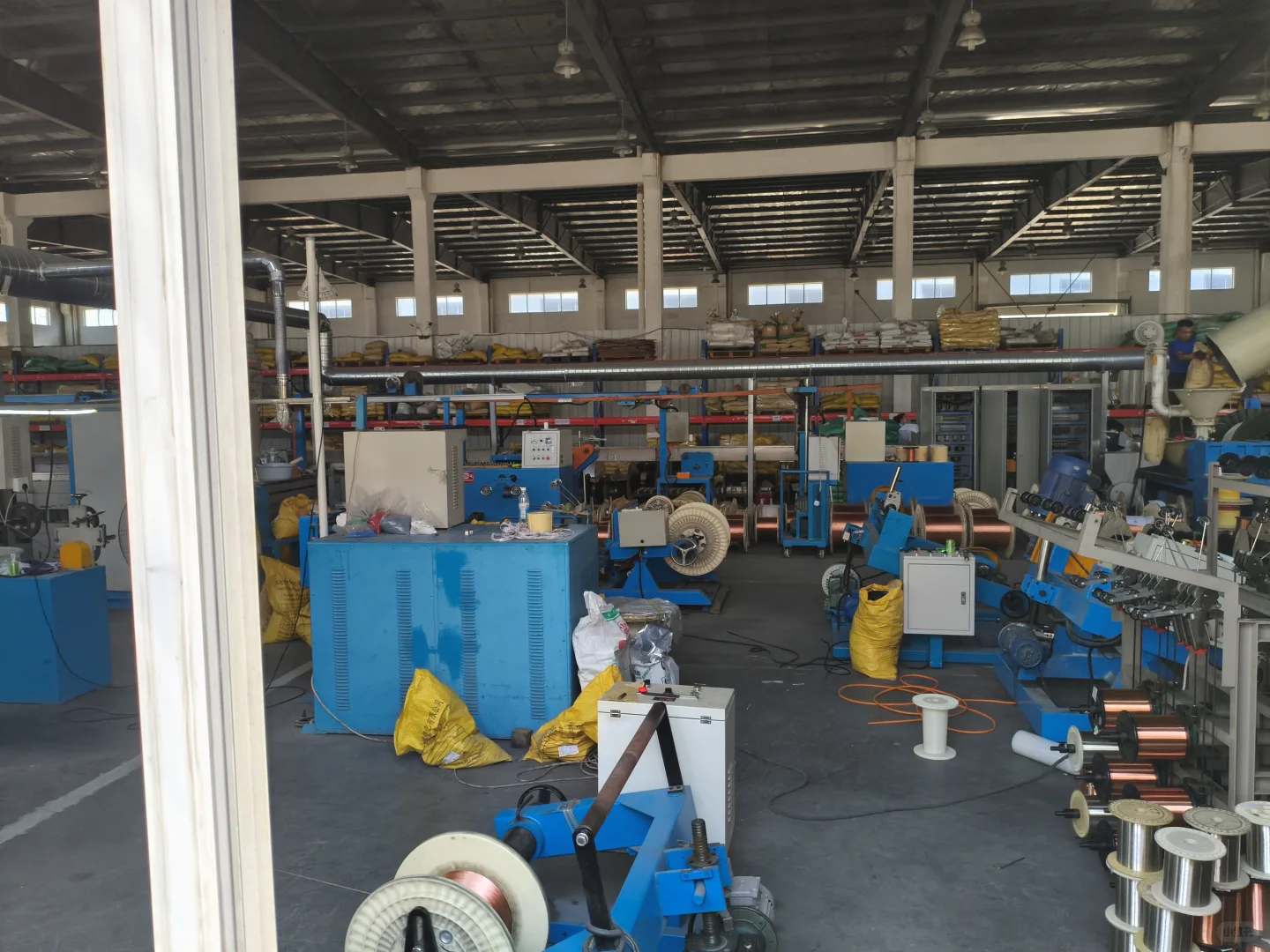 ? 高温天气拜访客户，帮助解决融资难题