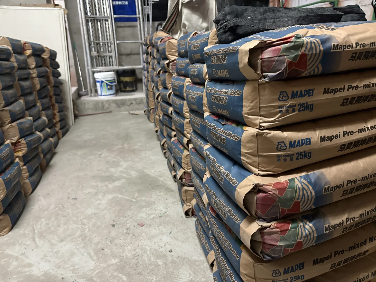 地暖回填冲筋找平