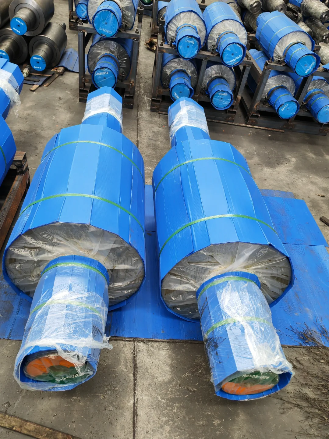 发往欧洲的轧辊