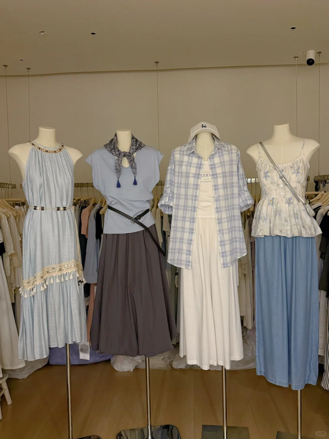 昨天四季青女装档口营业额4035！干了个寂寞！