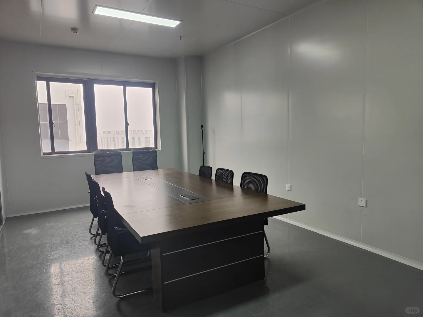 食品加工厂，使用1年，1350平，直接办证