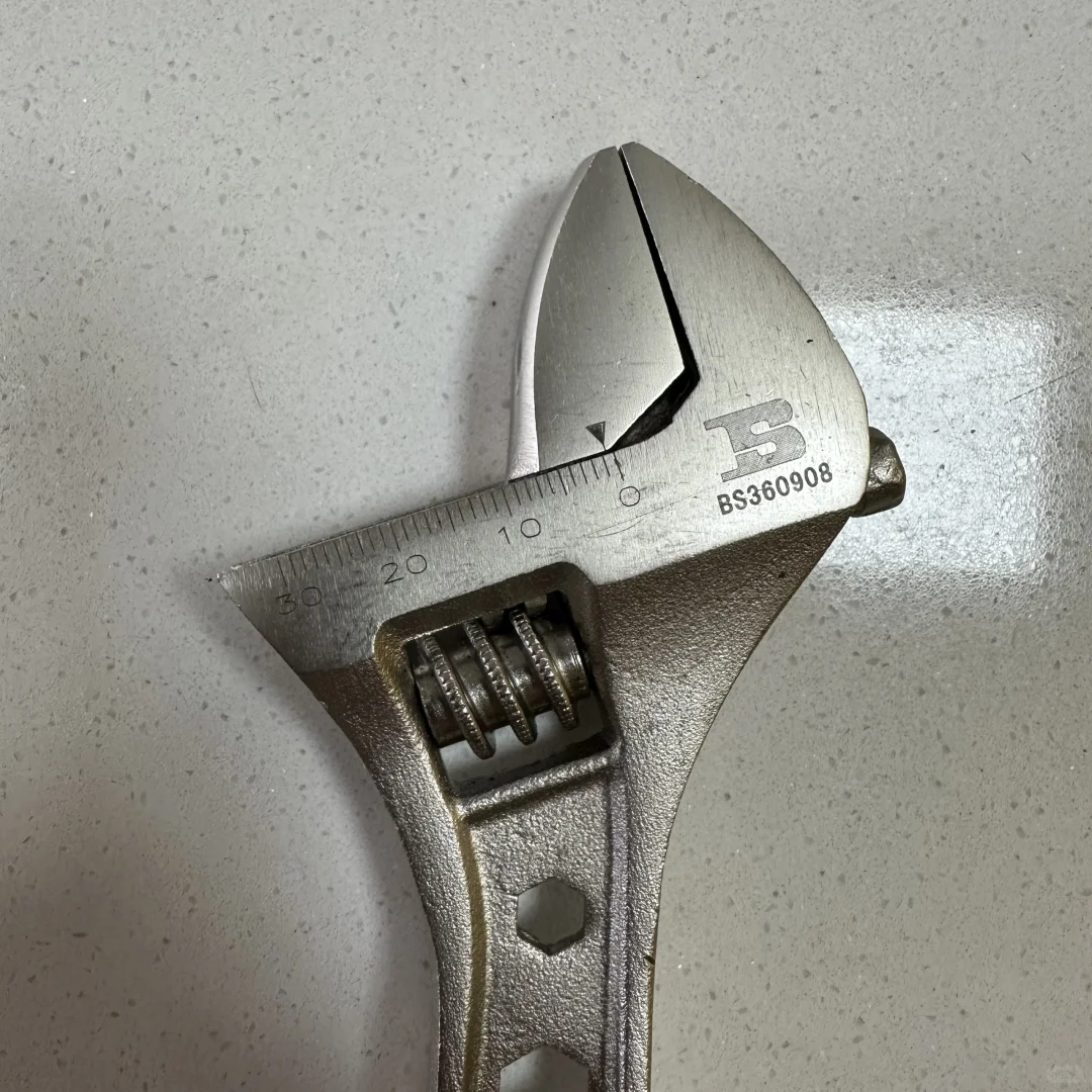 被同行追着问的五金神器！这扳手专业度