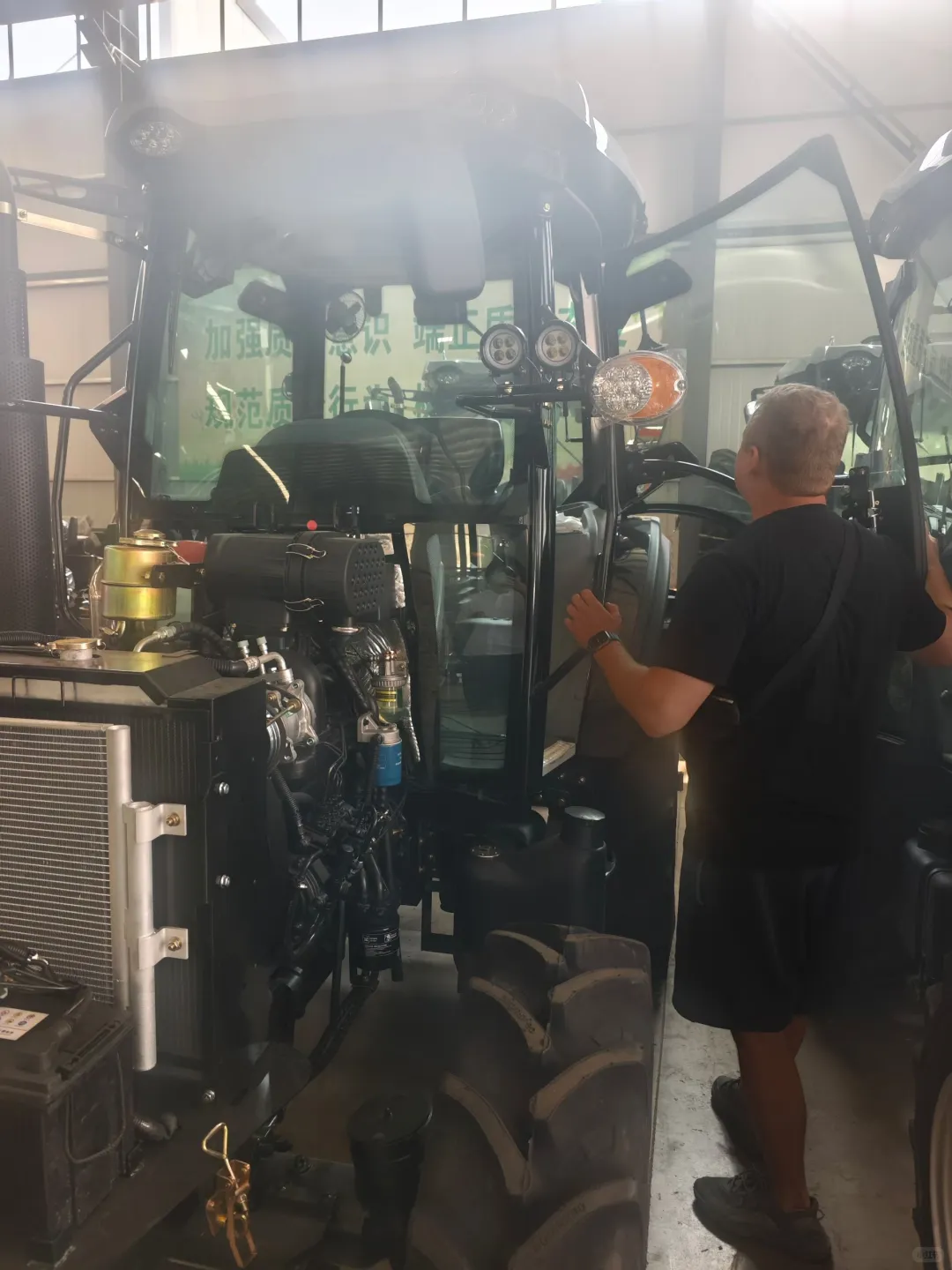 潍坊拖拉机看厂翻译的一天