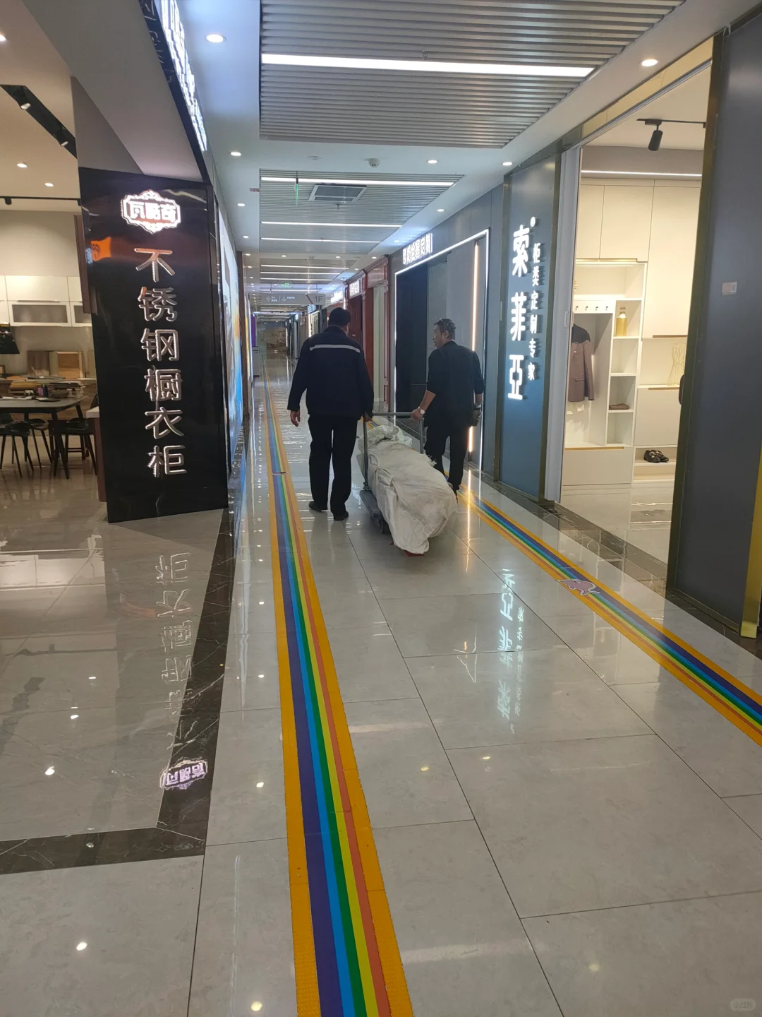 安静的可怕，全国建材商场都这样吗？