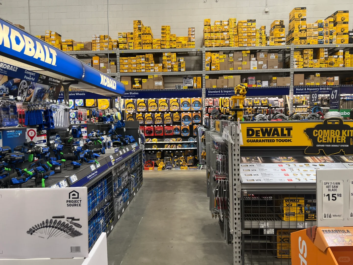 Lowe's home 建材家具市场