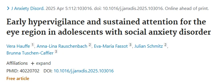 他们的眼神里藏着一座监狱