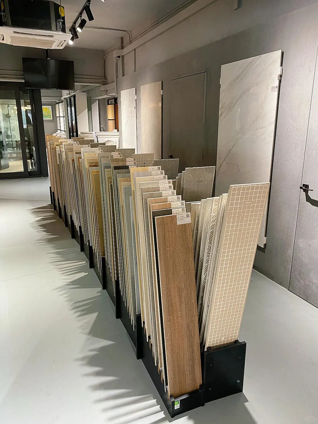 去建材市场看主材，逛完之后更懵了