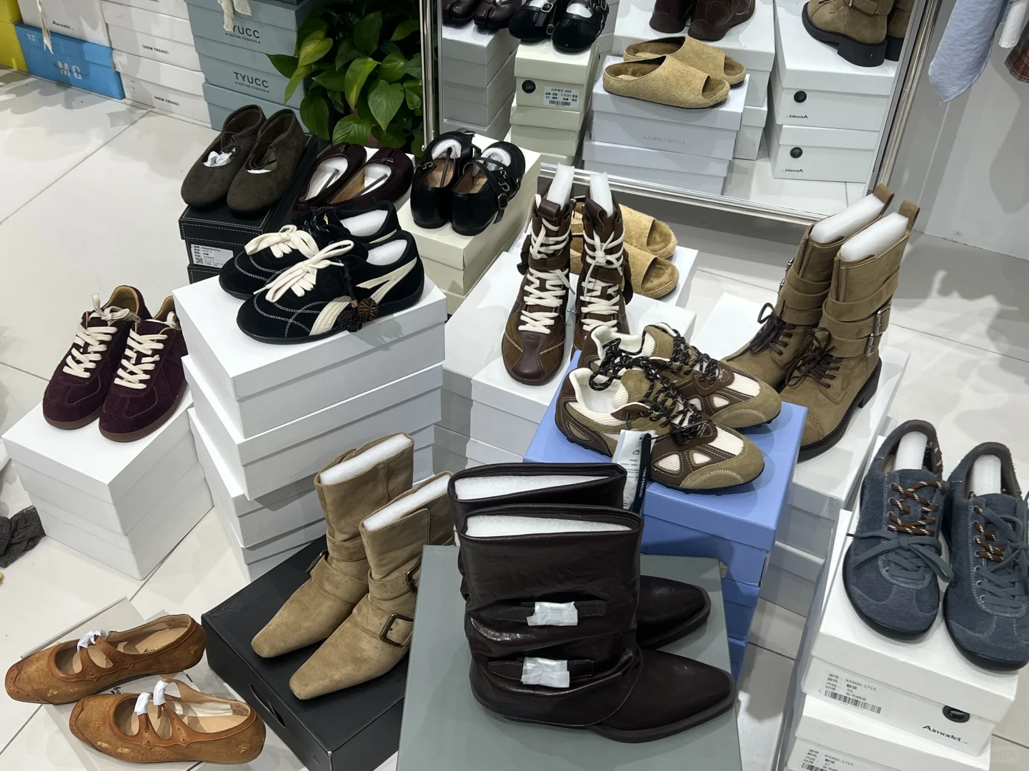 干服装一干一个不吱声