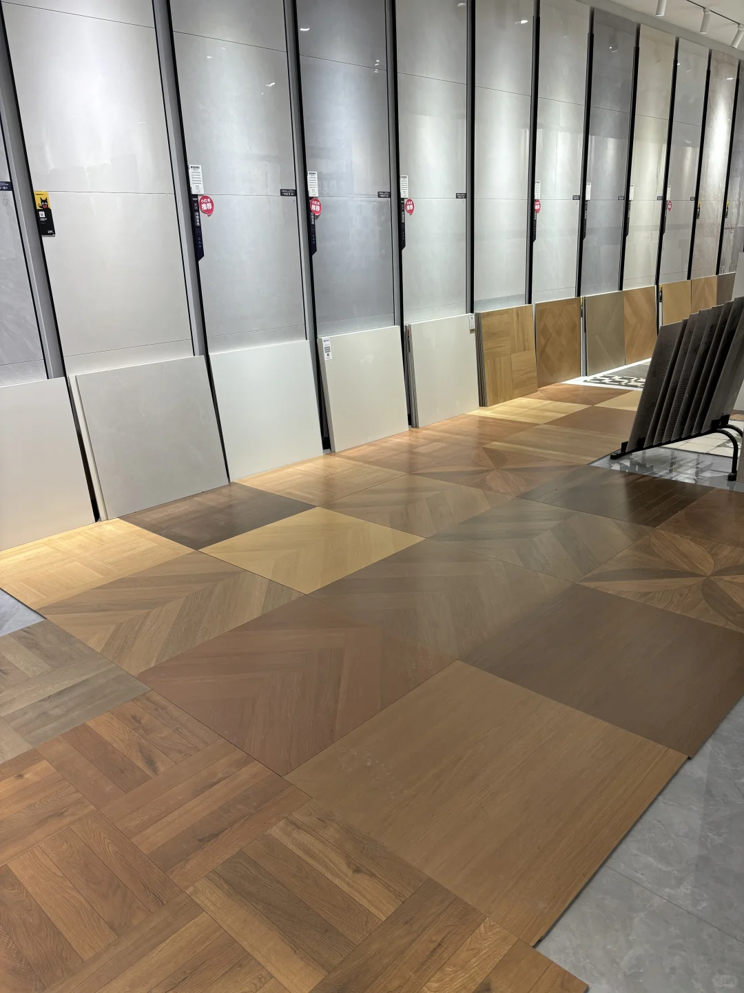 大学生周末勇闯建材城｜中古风瓷砖选购记