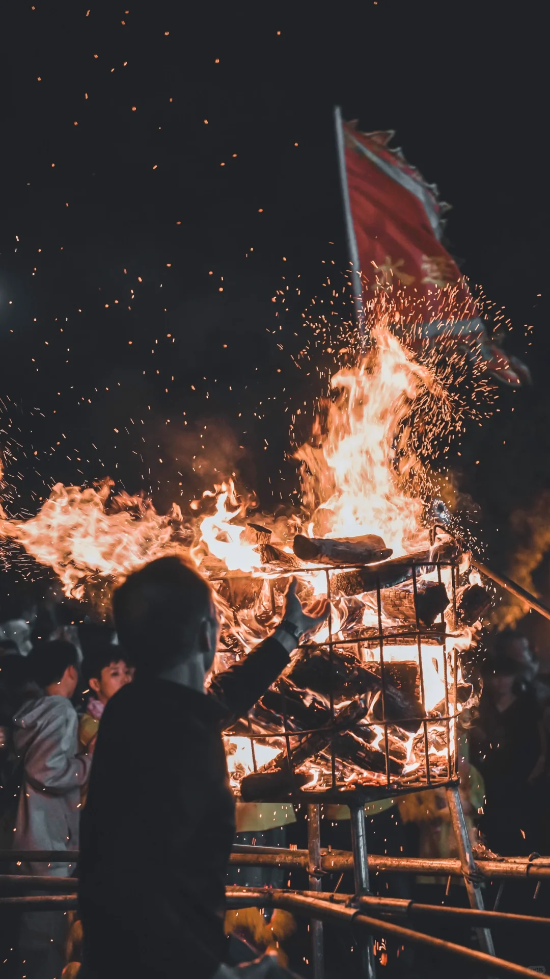 广东新兴非遗“舞火捞”