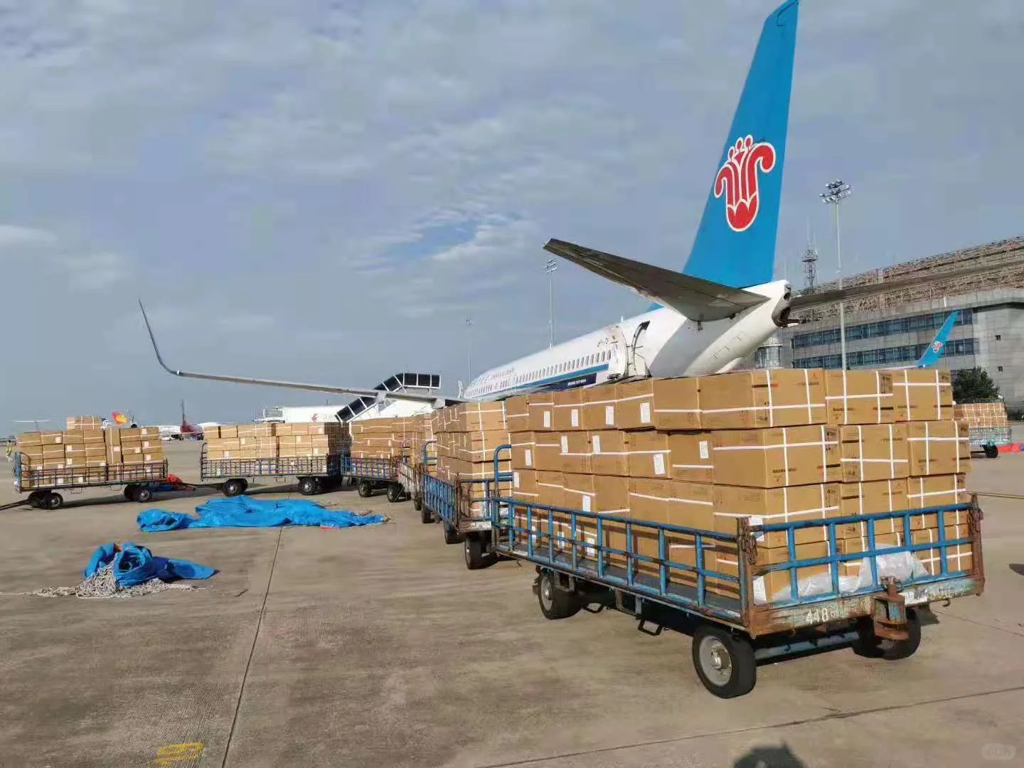 航空运输超大重件，保证时效！