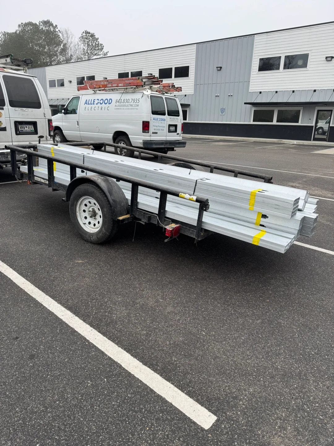 各种建材大量低价出货