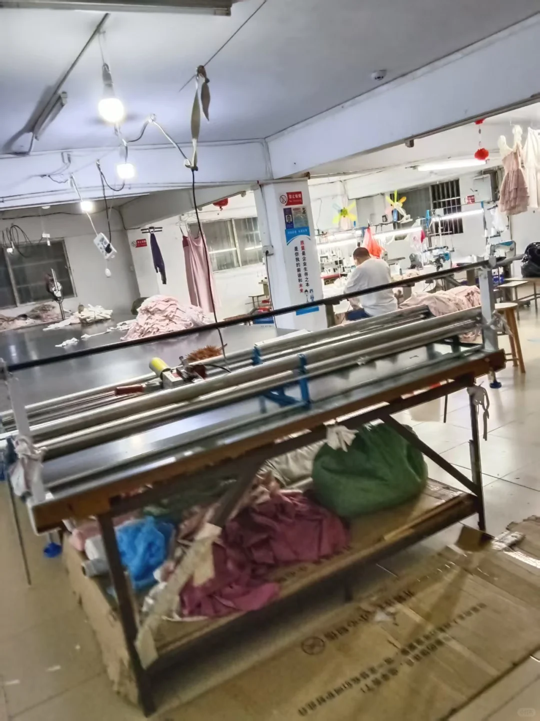 服装人必看!源头复刻工厂直供省去品牌溢价