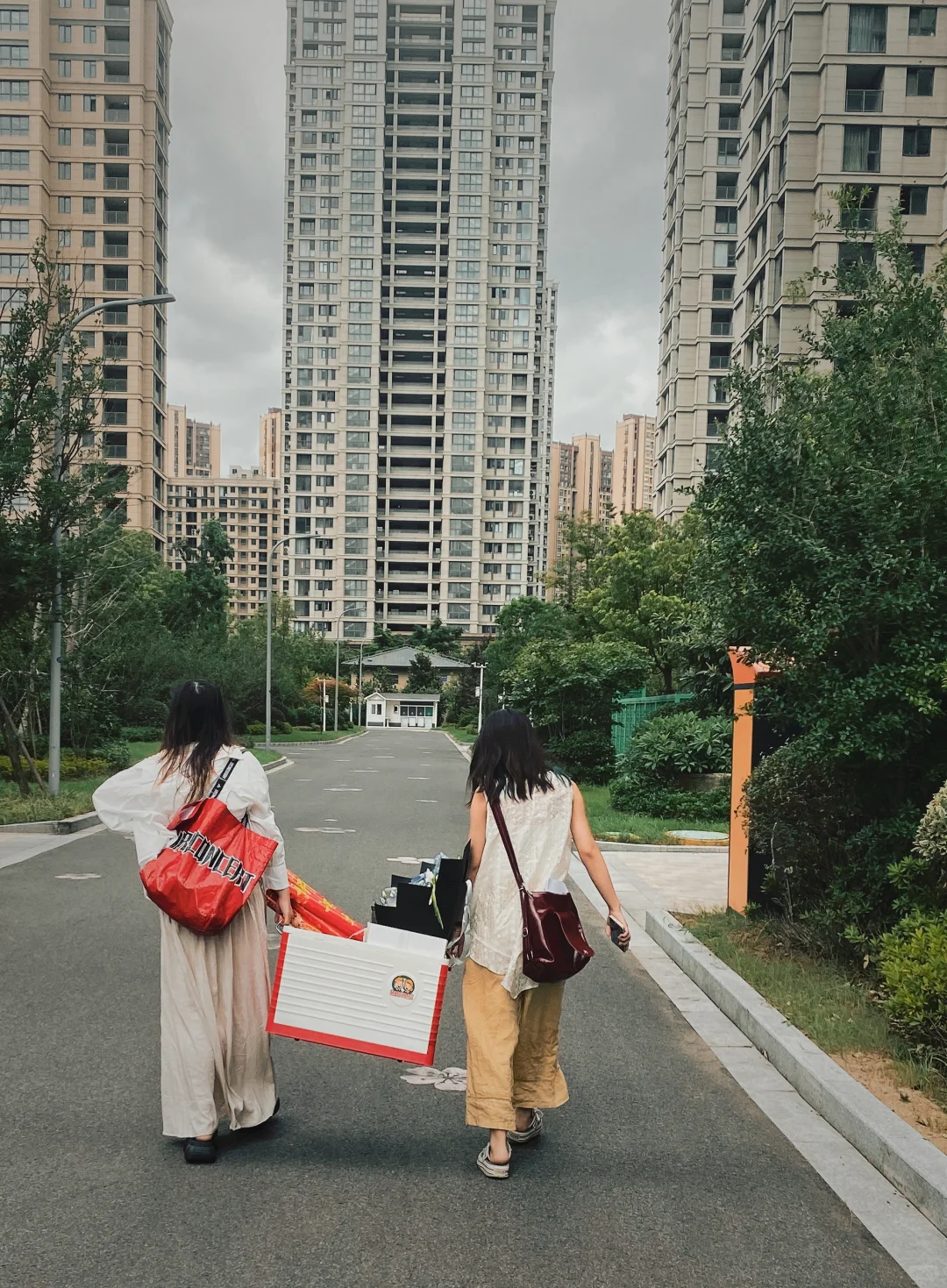 从工厂至实景落地，到底要经历多少？