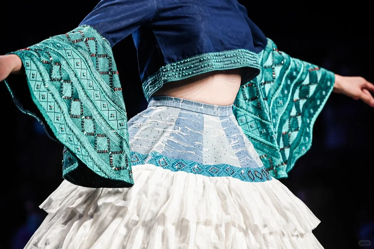 ⭕这篇文章告诉你非遗服装为啥会?