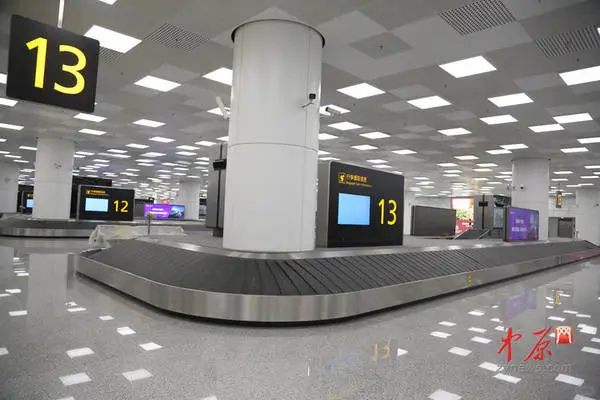 机场取行李箱的转盘应该要升级换代了