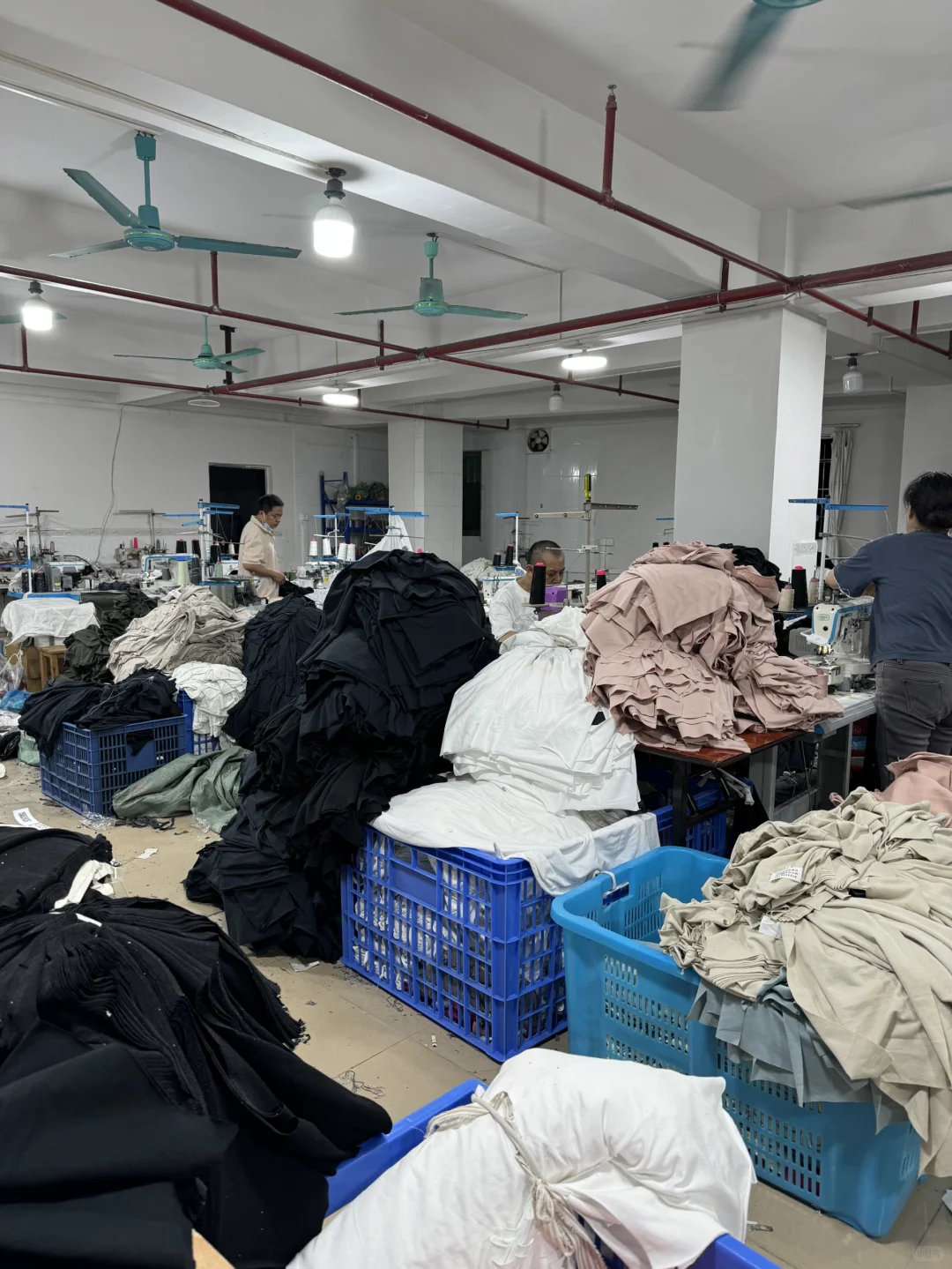 广州专做潮牌的服装加工厂,50件小单可做