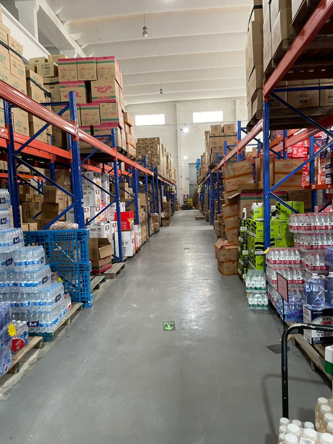 好食荟休闲零食工厂批发仓