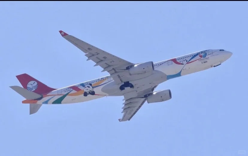 天府之翼，载梦翱翔—四川航空