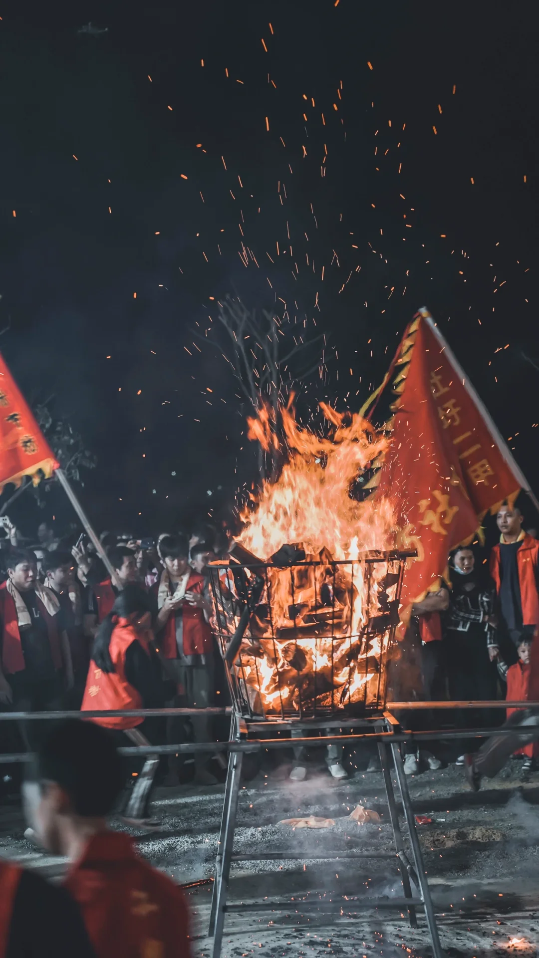 广东新兴非遗“舞火捞”