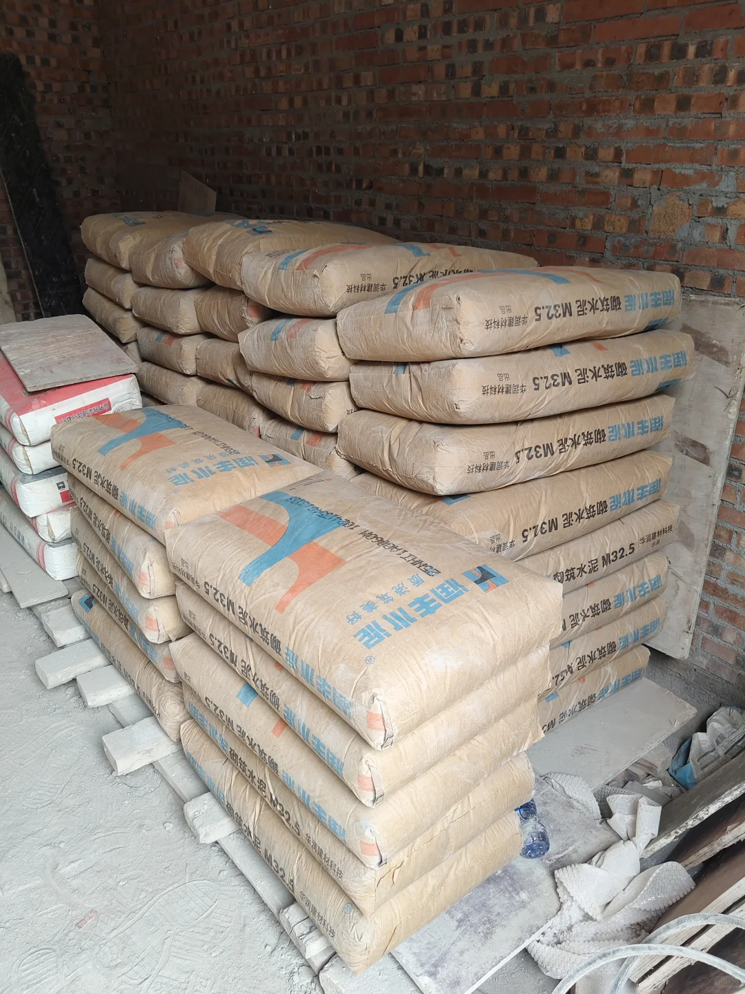 装修人必看！本地水泥沙石直供，省钱又省心
