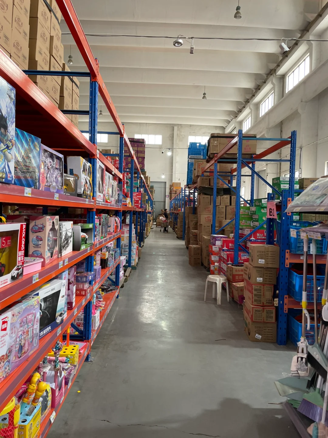 好食荟休闲零食工厂批发仓