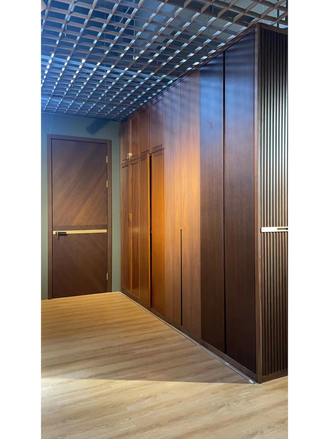 日常逛建材市场