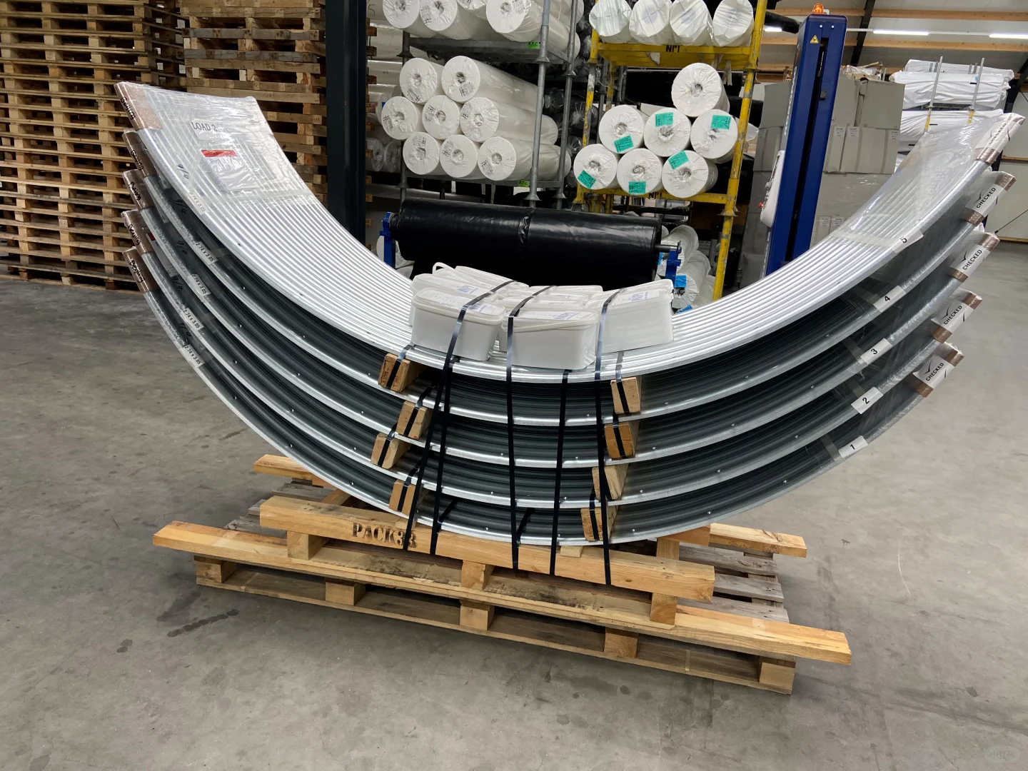 荷兰进口温室波纹水罐