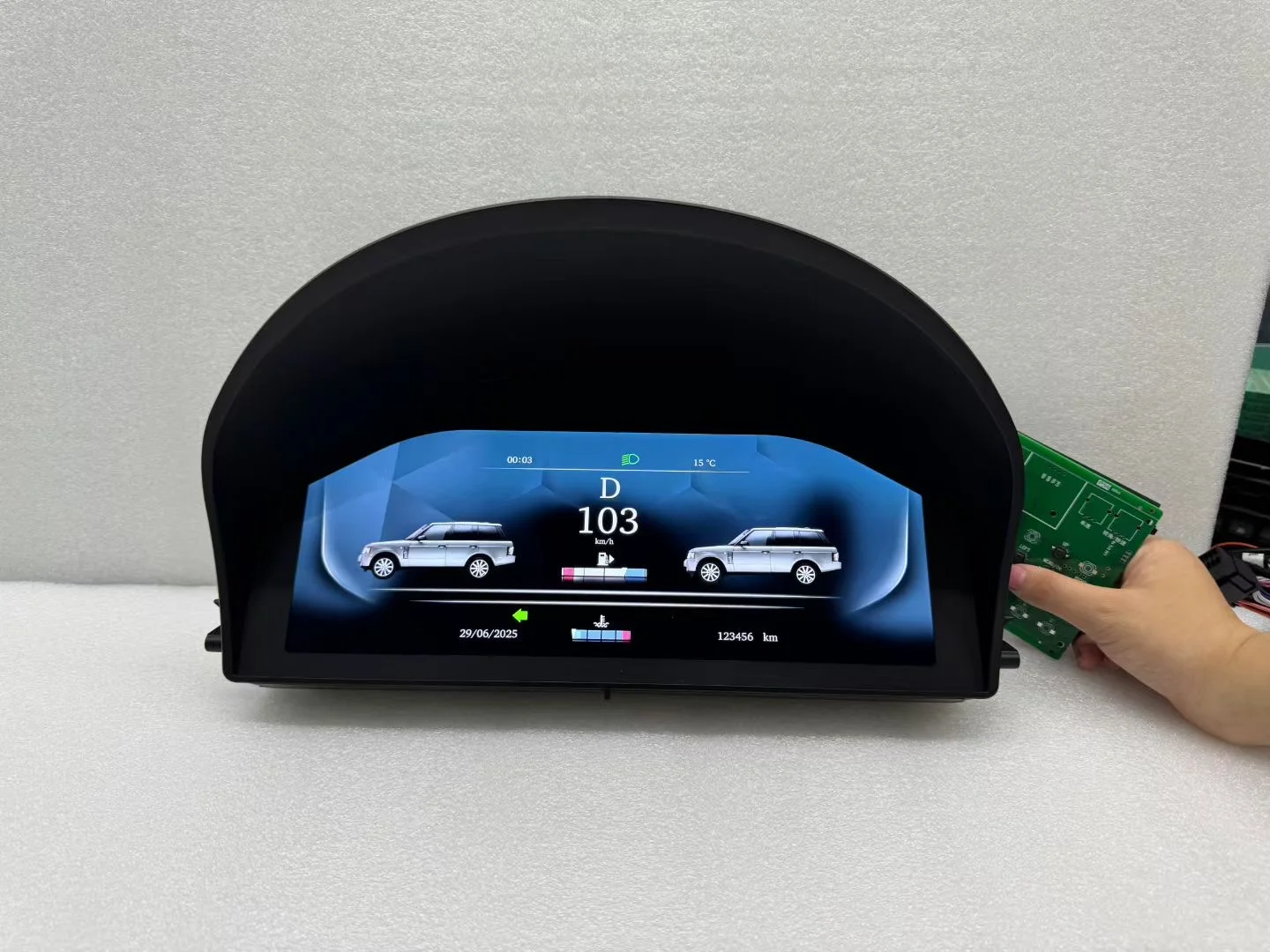 路虎揽胜行政V8 液晶仪表