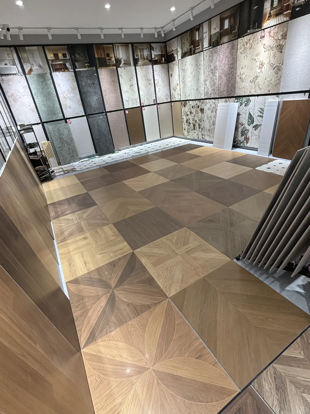 大学生周末勇闯建材城｜中古风瓷砖选购记