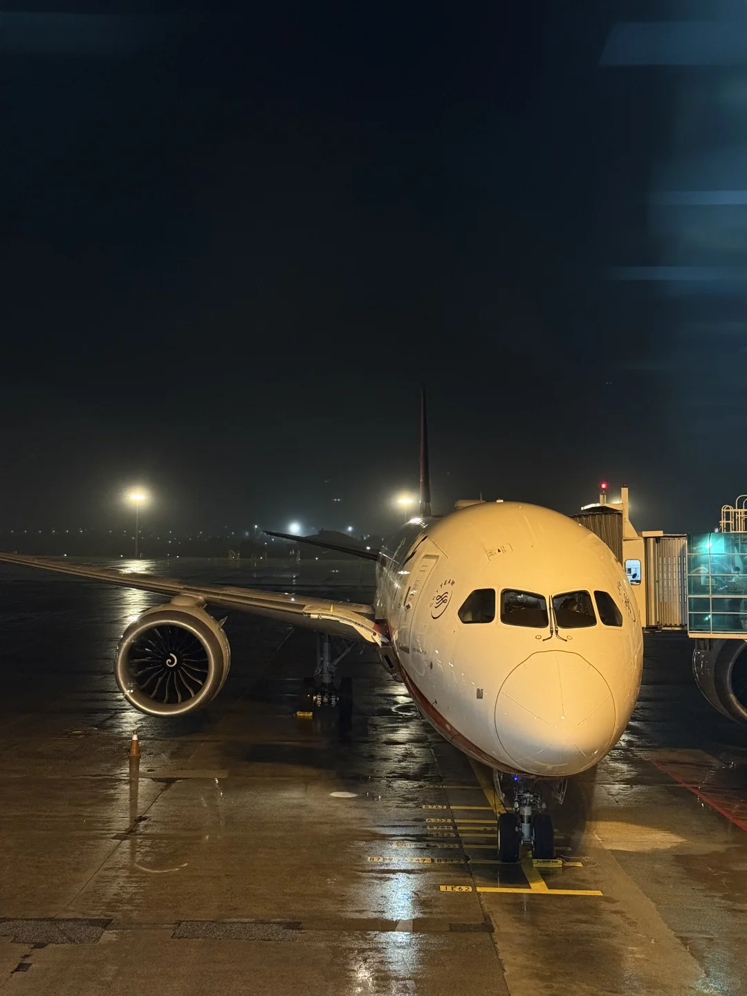 男大测评✈️|东航787国际短途商务舱能平躺?