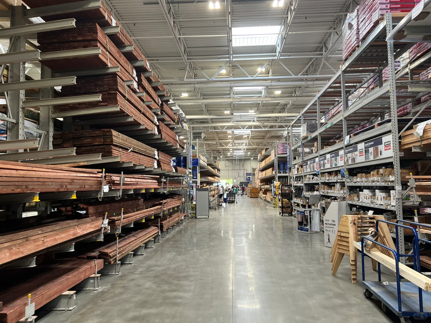 Lowe's home 建材家具市场